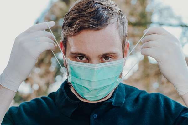 Czy maski ochronne są w stanie zabezpieczyć nas przed koronawirusem?